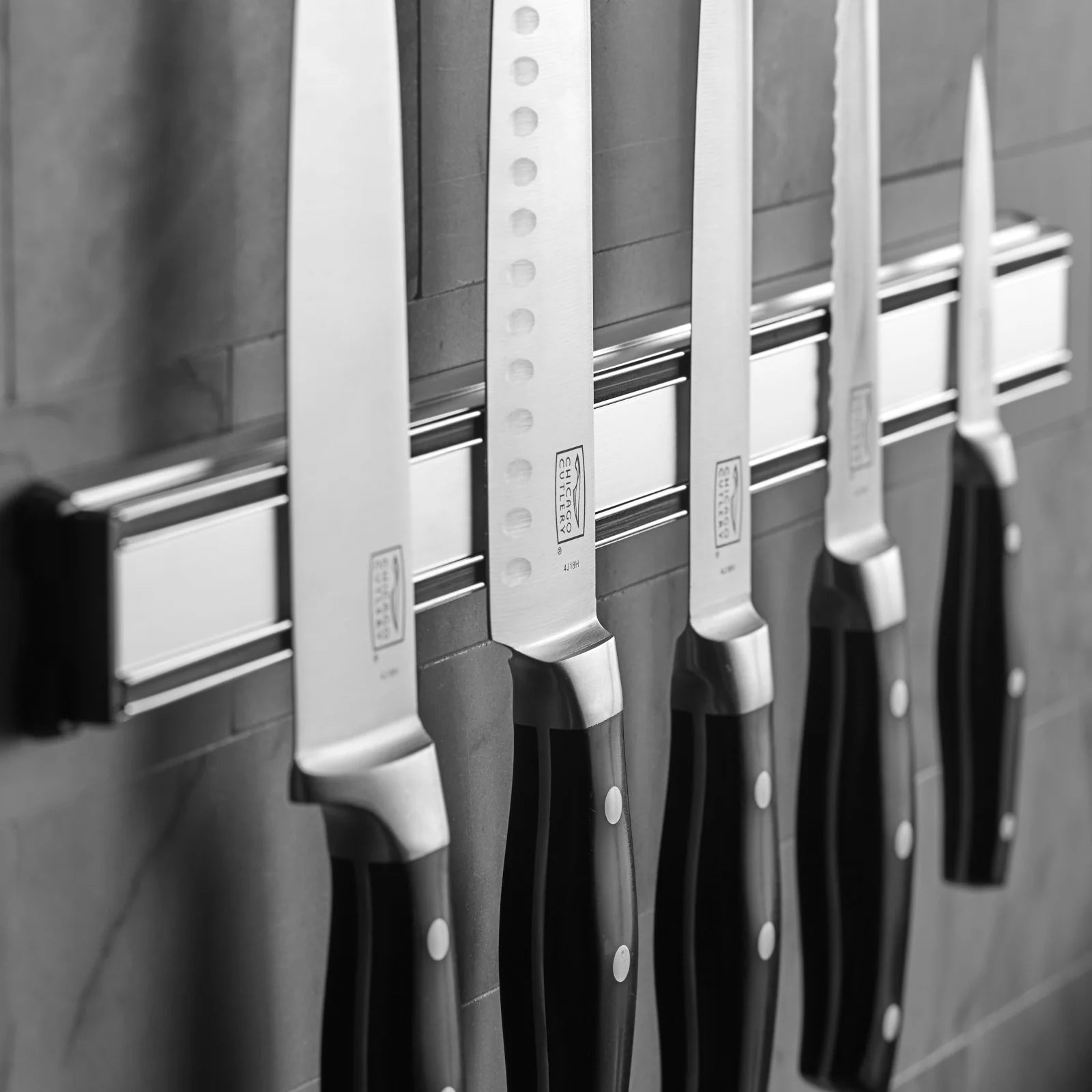 Corelle Vitrelle 18 Stainless Steel Magnetic Knife Storage Strip - Image 2